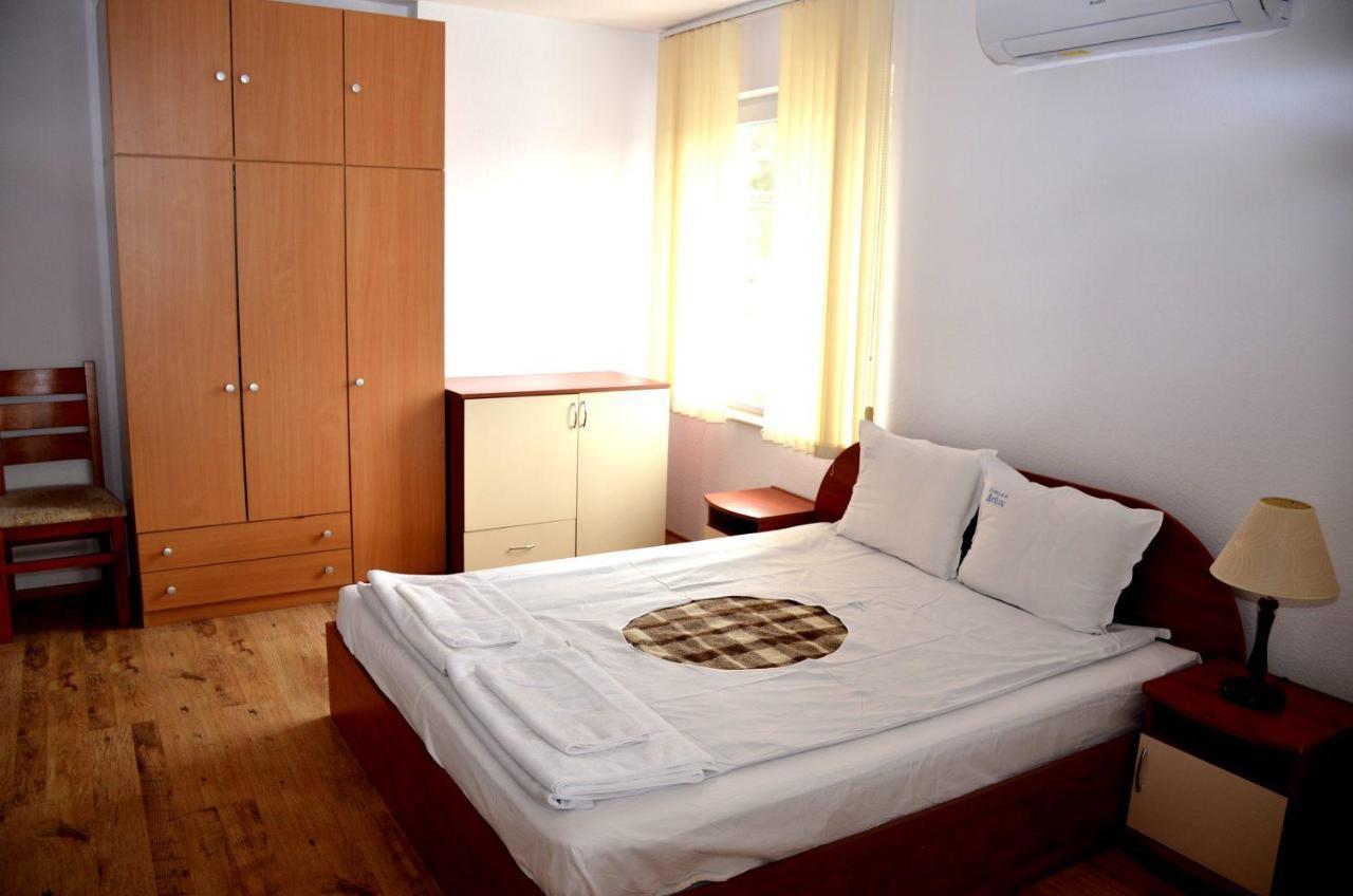 Family Hotel Daisy Borino Exterior foto